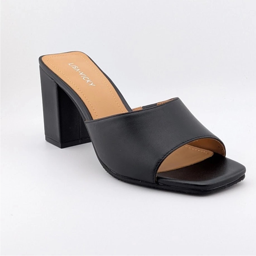 Lisa Vicky Sandals